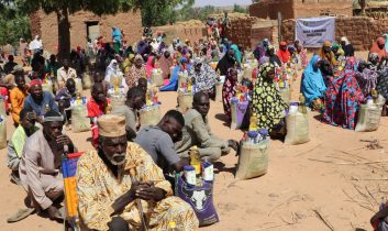 Help Yetim, Nijer’de yüzlerce yetime yardım dağıttı