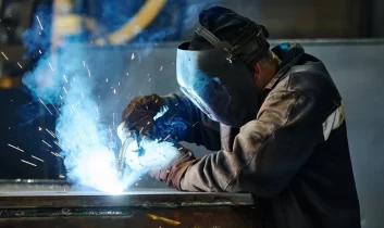 Ocak ayında sanayi üretimi kan kaybetti