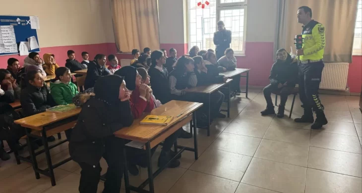 Öğrencilere trafik bilinci aşılanıyor