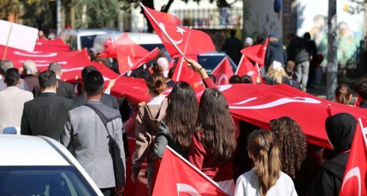 Okullarda ikinci dönem “Bayrak Sevgisi” ile başlıyor
