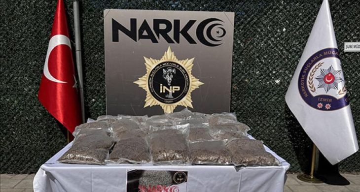 İzmir’de zehir tacirlerine darbe: 133 şüpheli tutuklandı