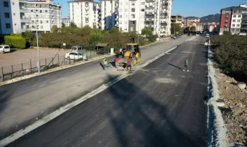 Ordu Büyükşehirden Cumhuriyet’e sıcak asfalt