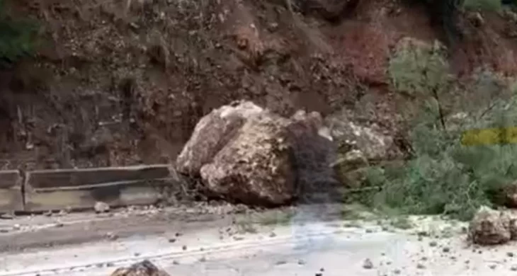 Ordu’da heyelan: İstinat duvarı çöktü, yol trafiğe kapatıldı