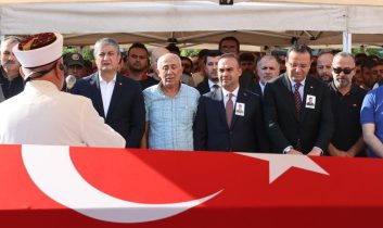 Orman yangınında hayatını kaybeden 10 kahraman son yolculuklarına uğurlandı