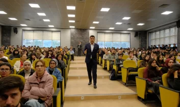 Ulaştırma ve Altyapı Bakan Yardımcısı Boyraz Kırıkkale’de ulaştırma vizyonunu anlattı