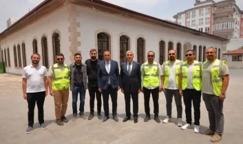 Osmaniye’de tarih yıkılmadı, küllerinden yeniden doğdu!
