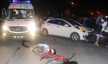 Otomobille Motosiklet Çarpıştı: 1 Yaralı