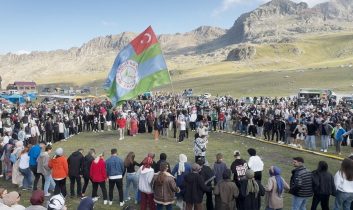 Ovit Yaylasında ilk gün coşkusu; on binler horona durdu
