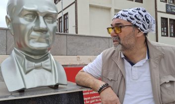 Oyuncu ve Tiyatrocu Selçuk Şimşek hayatını kaybetti