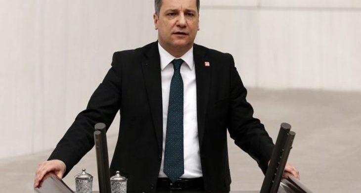 CHP’li Özgür Ceylan’dan çarpıcı iddia: 130 bin mülteci askerlik listesine alındı