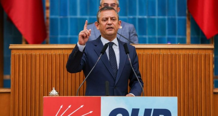 CHP lideri Özel: Darbeye teslim olmayacağız