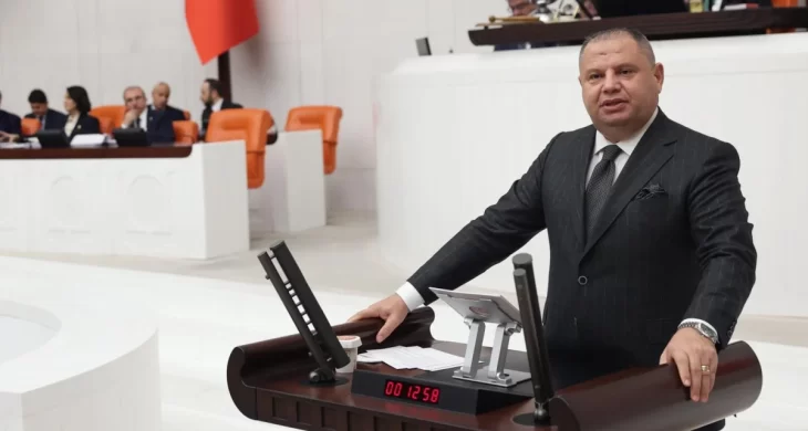 Öztürk’ten eğitime 250 bilgisayarlık destek