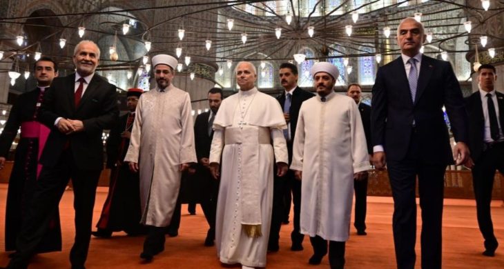Papa 14. Leo, Sultanahmet Camii’ni ziyaret etti