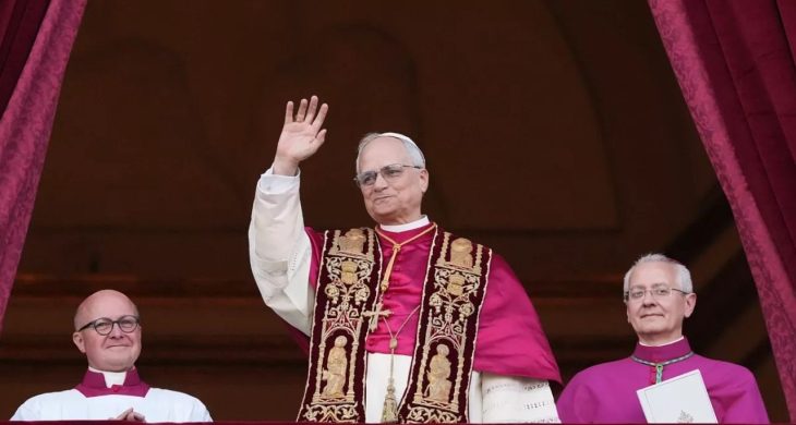 Papa 14. Leo, Saint Esprit Katedrali’nde ayine katıldı