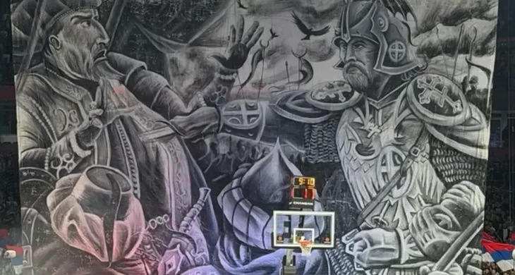 Partizan’a ırkçı pankart cezası