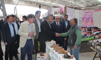 “Bizler sizler için varız, sizlere hizmet için buralardayız”