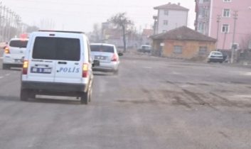 Aksaray’da Polis Polisten Habersiz Tatbikat Yaptı