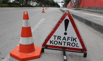 Polisin dur ihtarına uymadı cezayı yedi