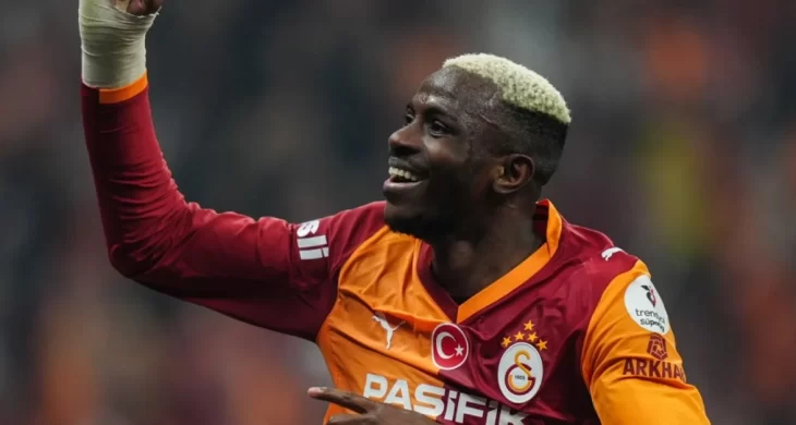 Premier Lig devi Osimhen için devrede