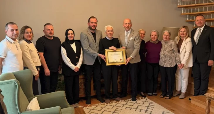 Prof. Dr. Hamzaoğlu’na Vefa Beratı takdim edildi