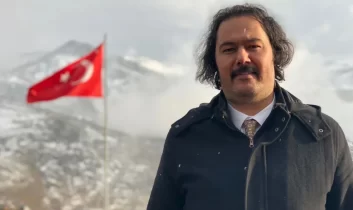 Prof. Dr. Kamer: Sosyal Medya mı Aile mi?