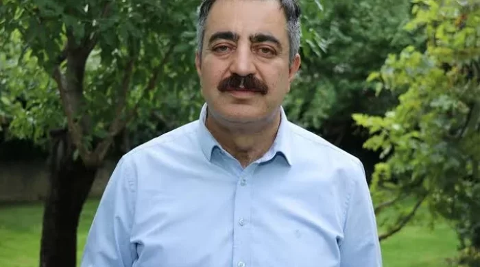 Prof. Dr. Veysel Ayhan: Bölgesel savaş riski artıyor