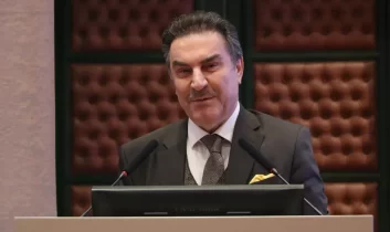 Prof. Dr. Zakir Avşar: Yolsuzluk, yozlaşma, skandallar ve parti zırhı