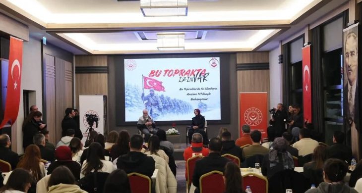 Sarıkamış’ta “Vatan Sevgisi” buluşması: Bakan Göktaş ve Hasan Kaçan gençlerle bir araya geldi