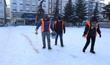 Kars Belediyesi’nden şefkat eli: Kanatlı dostlar unutulmadı