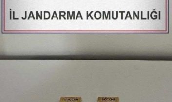 Kars’ta Jandarmadan kaçak altın operasyonu: 2 külçe altın ele geçirildi