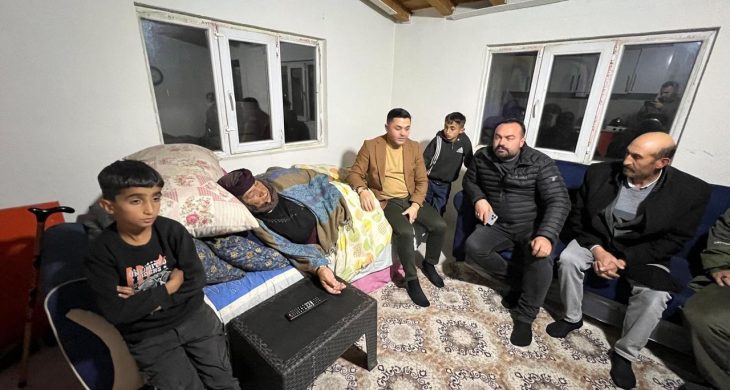 “Hayırlı Günler Komşum, Derdin Derdimizdir” projesi kapsamında Çiçek teyzeye yardım eli uzatıldı