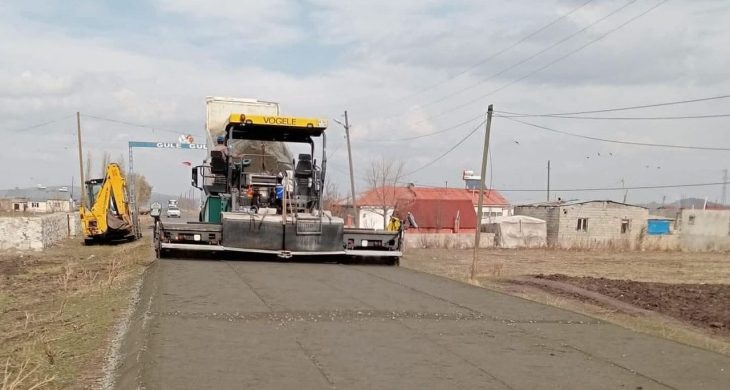 Kars Merkez Dikme Köyü’nde Beton Yol Projesi başladı