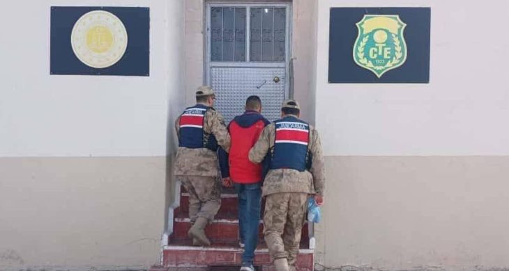 Kars’ta “şantaj” suçundan aranan şahıs yakalandı