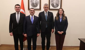 Kars Heyetinden Sağlık Bakanı Memişoğlu’na Ziyaret