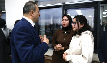 Rektör Arıbaş Sorunları Dinledi