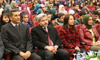 Önemli Olan Üniversiteye Gitmek Değil, İnsan Olabilmektir