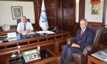 Aksaray SGİM’ den Rektör Şahin’ e hayırlı olsun ziyareti