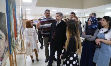 Usta Ve Çırakları Yağlı boya Resim Sergisi Açtı