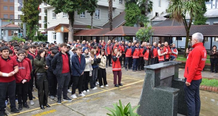 Rize’de okullarda eş zamanlı tahliye tatbikatı yapıldı