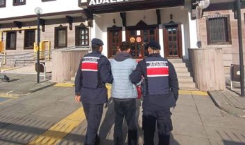 Jandarma dolandırıcılara göz açtırmıyor