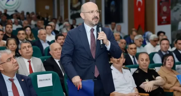 Sağlıkta istikrar devam ediyor: Halil Nacar’a 3 yıl daha görev