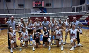 Söke’nin kızları İzmir’de galibiyetle döndü