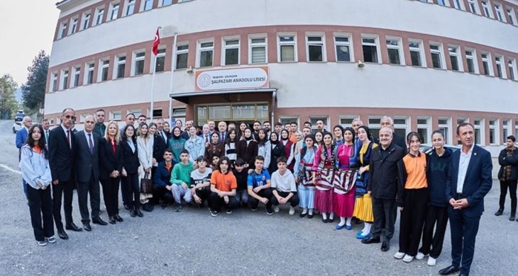 Beş bin kitaplı Şalpazarı Anadolu Lisesi kütüphanesinin açılışı yapıldı