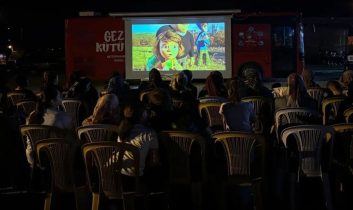 Burdur’da kültür perdesi valilikten açıldı