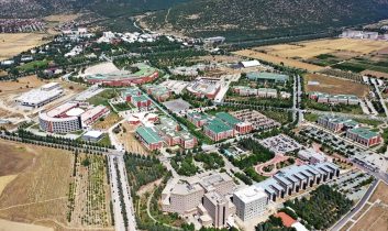 SDÜ’den “URAP 2024-2025 dünya sıralaması” başarısı