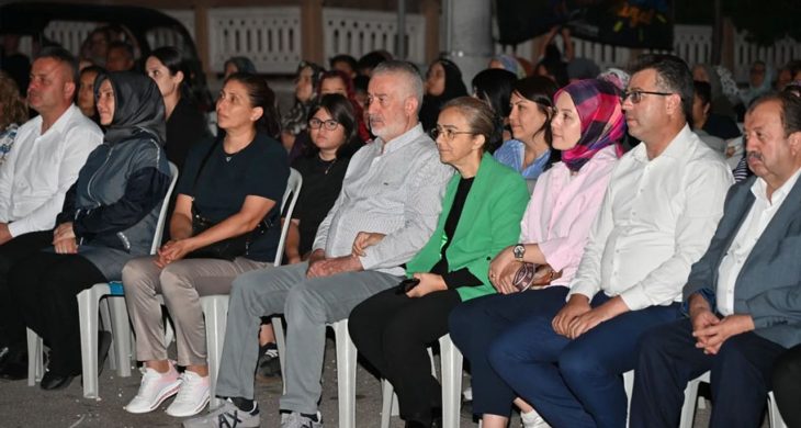 Isparta belediyesi’nden mahallelerde yaz akşamı sinema keyfi