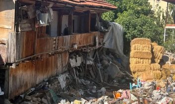 Bucak’ta evden 20 kamyon çöp çıktı: Aynı adreste ikinci temizlik