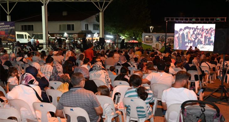 Mehmet Tönge’de açık hava sinema keyfi