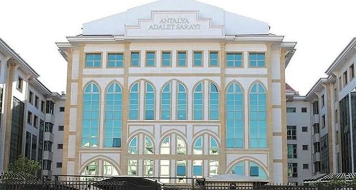 Antalya’da rüşvet operasyonunda 5 tutuklama