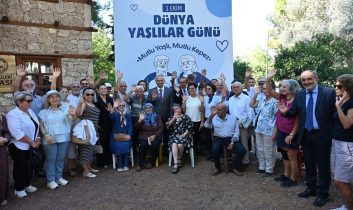 Kepez’den 1 Ekim Dünya Yaşlılar Günü’nde anlamlı etkinlik